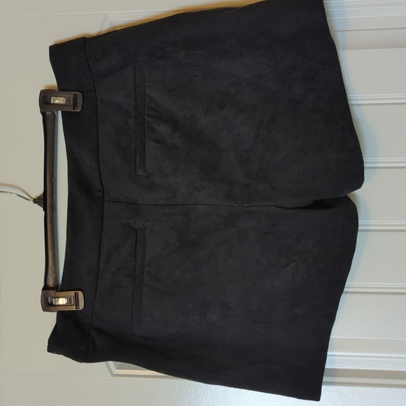 Marie Oliver black suede shorts - Picture 2 of 3